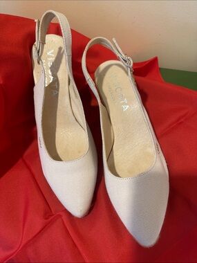 Viscata Barcelona espadrille cream shoes made in Spain